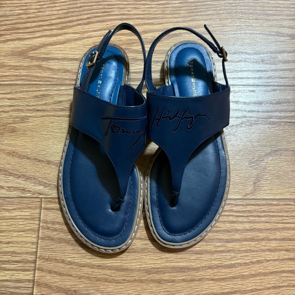 Tommy Hilfiger Sandals 7.5